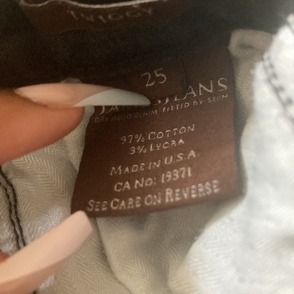 Jeans - Picture 2 of 3